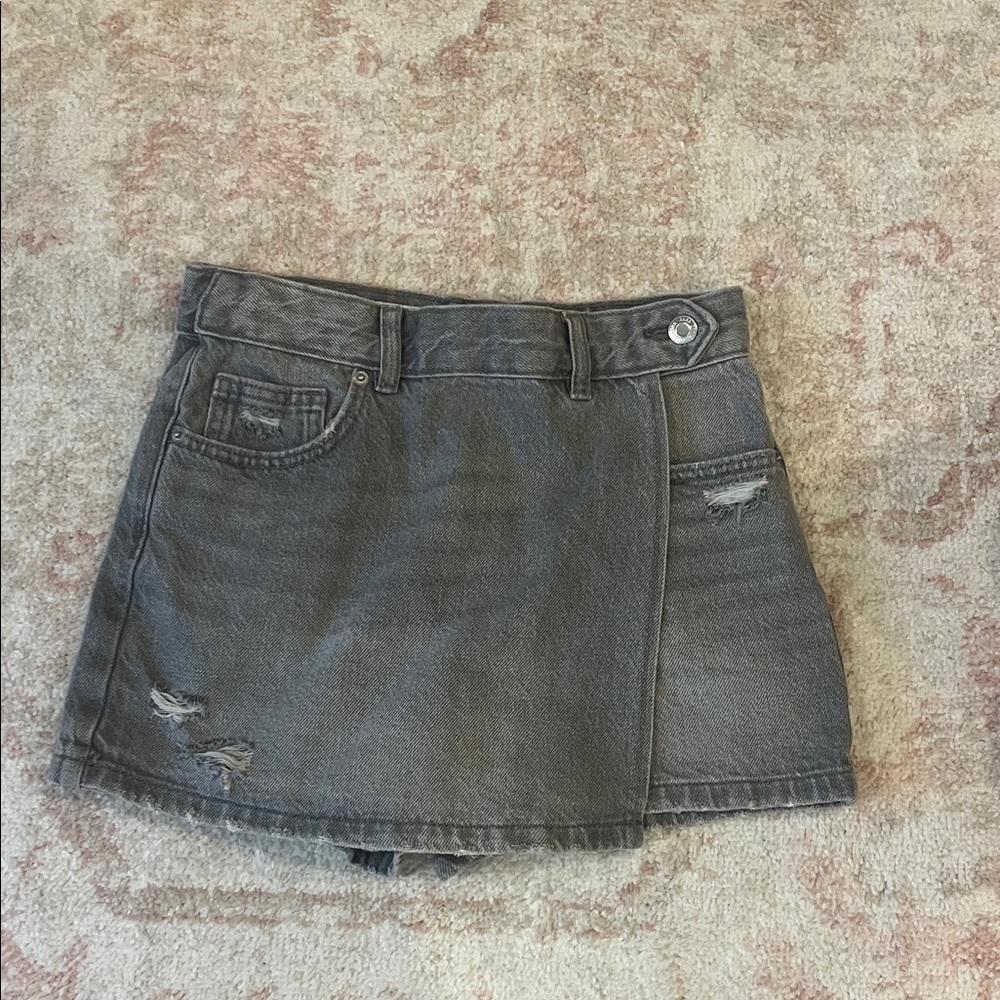 Zara Charcoal Distressed Skort size 12-13 youth